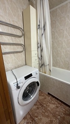 Продам двухкомнатную (2-комн.) квартиру, Есенина ул, 7А, Южно-Сахалинск г
