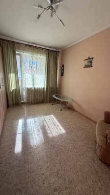 Продам двухкомнатную (2-комн.) квартиру, Есенина ул, 7А, Южно-Сахалинск г