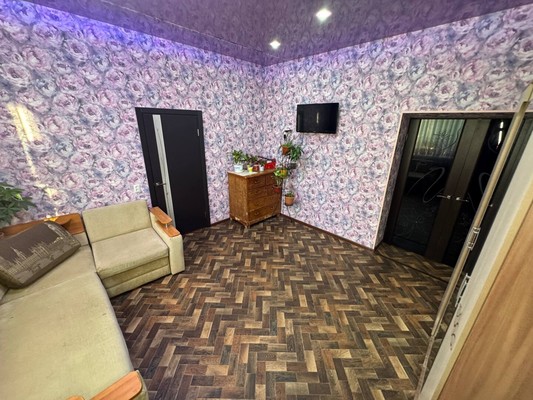 Продам трехкомнатную (3-комн.) квартиру, Красногвардейская ул, 11, Комсомольск-на-Амуре г