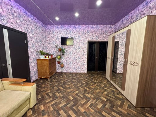 Продам трехкомнатную (3-комн.) квартиру, Красногвардейская ул, 11, Комсомольск-на-Амуре г