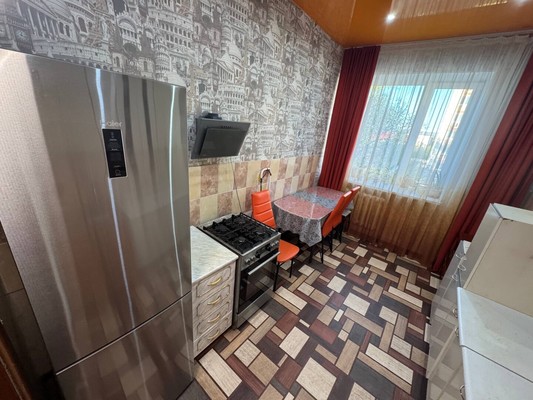 Продам трехкомнатную (3-комн.) квартиру, Красногвардейская ул, 11, Комсомольск-на-Амуре г