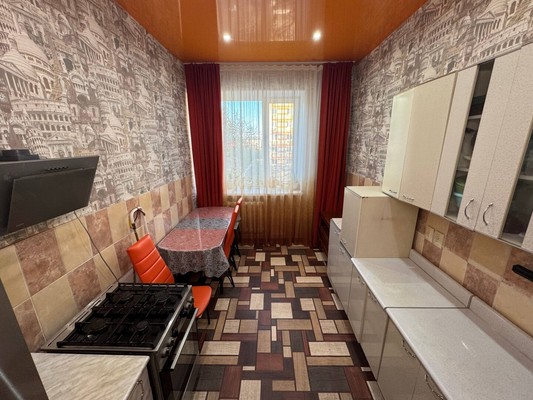 Продам трехкомнатную (3-комн.) квартиру, Красногвардейская ул, 11, Комсомольск-на-Амуре г