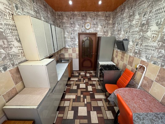 Продам трехкомнатную (3-комн.) квартиру, Красногвардейская ул, 11, Комсомольск-на-Амуре г