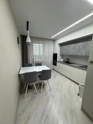 Продам трехкомнатную (3-комн.) квартиру, Саранская ул, 13а, Южно-Сахалинск г