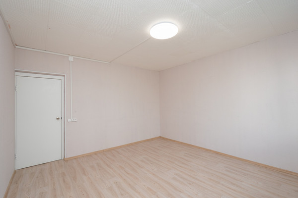 Продам трехкомнатную (3-комн.) квартиру, Глинки ул, 43, Иркутск г