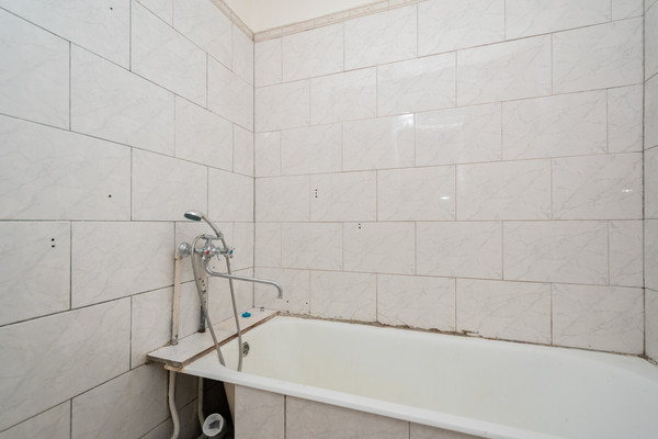 Продам трехкомнатную (3-комн.) квартиру, Глинки ул, 43, Иркутск г