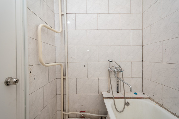 Продам трехкомнатную (3-комн.) квартиру, Глинки ул, 43, Иркутск г
