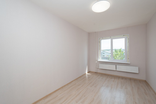 Продам трехкомнатную (3-комн.) квартиру, Глинки ул, 43, Иркутск г