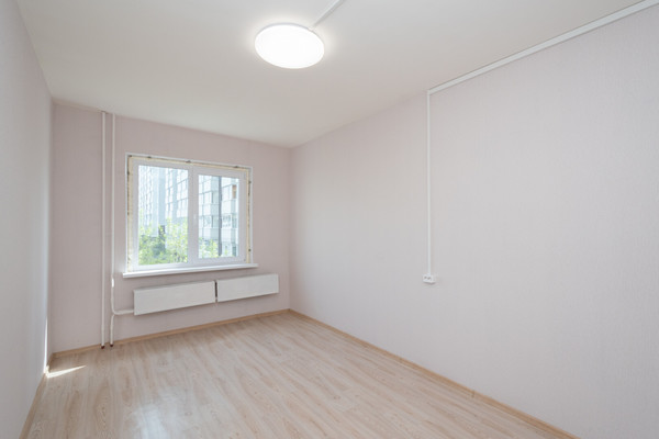 Продам трехкомнатную (3-комн.) квартиру, Глинки ул, 43, Иркутск г