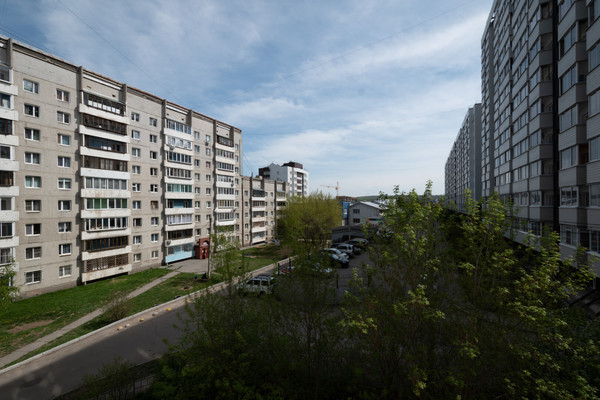Продам трехкомнатную (3-комн.) квартиру, Глинки ул, 43, Иркутск г
