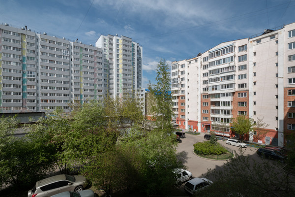 Продам трехкомнатную (3-комн.) квартиру, Глинки ул, 43, Иркутск г