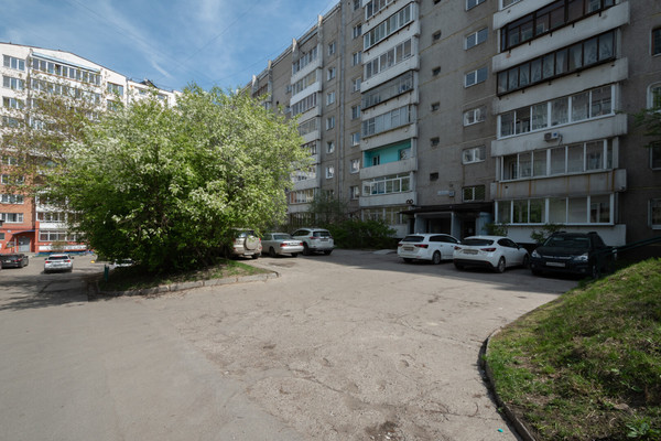 Продам трехкомнатную (3-комн.) квартиру, Глинки ул, 43, Иркутск г
