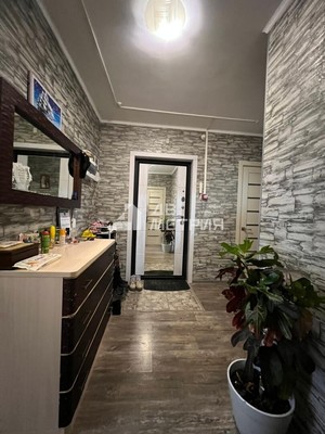 Продам двухкомнатную (2-комн.) квартиру, Железнодорожная ул, 87, Южно-Сахалинск г