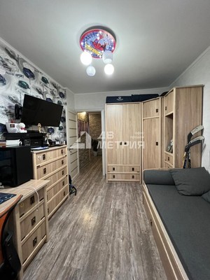 Продам двухкомнатную (2-комн.) квартиру, Железнодорожная ул, 87, Южно-Сахалинск г