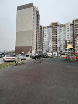 Продам двухкомнатную (2-комн.) квартиру, Железнодорожная ул, 87, Южно-Сахалинск г