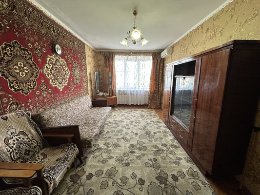 Продам трехкомнатную (3-комн.) квартиру, Ворошилова ул, 65, Кропоткин г