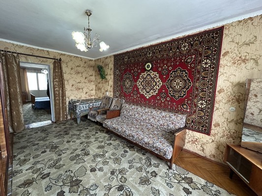 Продам трехкомнатную (3-комн.) квартиру, Ворошилова ул, 65, Кропоткин г