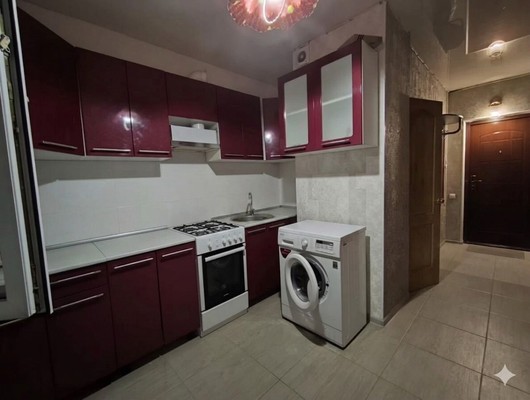 Продам однокомнатную (1-комн.) квартиру, Залесская ул, 83, Симферополь г