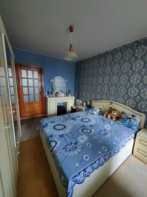 Продам трехкомнатную (3-комн.) квартиру, Маршала Жукова ул, 5, Симферополь г