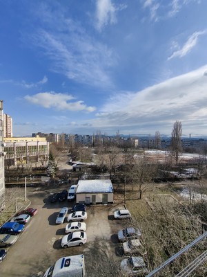 Продам трехкомнатную (3-комн.) квартиру, Маршала Жукова ул, 5, Симферополь г