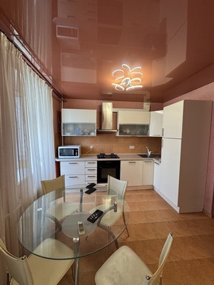 Продам трехкомнатную (3-комн.) квартиру, И.Г.Лексина ул, 52, Симферополь г