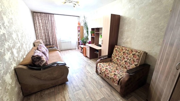 Продам двухкомнатную (2-комн.) квартиру, Бакинских комиссаров ул, 105, Екатеринбург г
