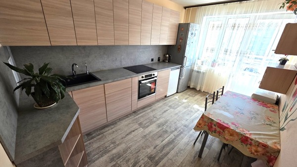 Продам двухкомнатную (2-комн.) квартиру, Бакинских комиссаров ул, 105, Екатеринбург г