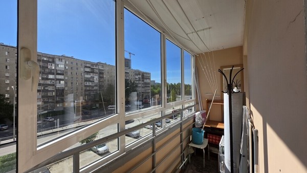 Продам двухкомнатную (2-комн.) квартиру, Бакинских комиссаров ул, 105, Екатеринбург г