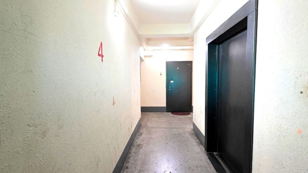 Продам двухкомнатную (2-комн.) квартиру, Бакинских комиссаров ул, 105, Екатеринбург г