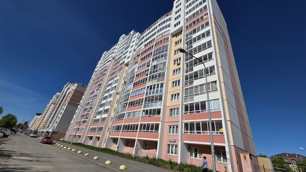 Продам двухкомнатную (2-комн.) квартиру, Бакинских комиссаров ул, 105, Екатеринбург г
