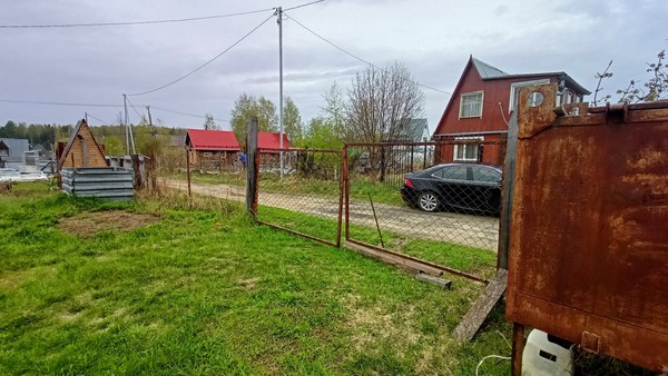 Продам участок 8,2 соток, ИЖС, СОТ Движенец 3 км автодороги Х-М-Т снт, Ханты-Мансийск г, 0 км от города