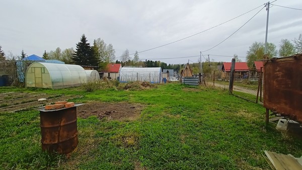 Продам участок 8,2 соток, ИЖС, СОТ Движенец 3 км автодороги Х-М-Т снт, Ханты-Мансийск г, 0 км от города