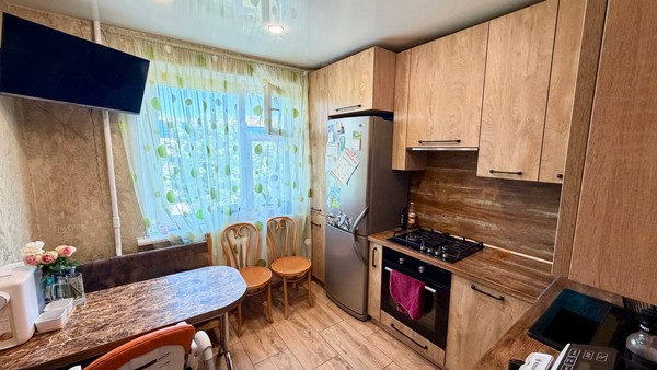 Продам двухкомнатную (2-комн.) квартиру, Согласия ул, 6ка, Калининград г