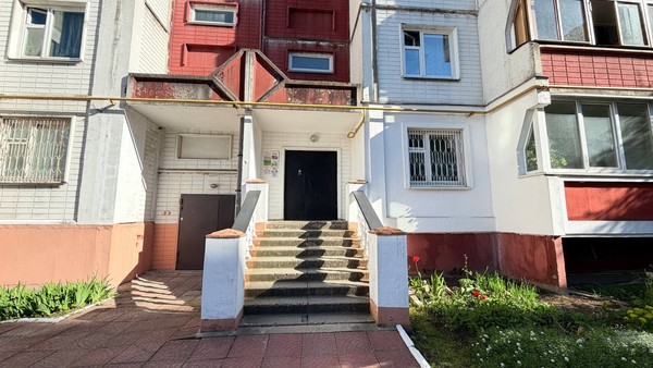 Продам двухкомнатную (2-комн.) квартиру, Согласия ул, 6ка, Калининград г