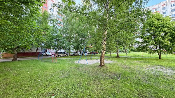 Продам двухкомнатную (2-комн.) квартиру, Согласия ул, 6ка, Калининград г
