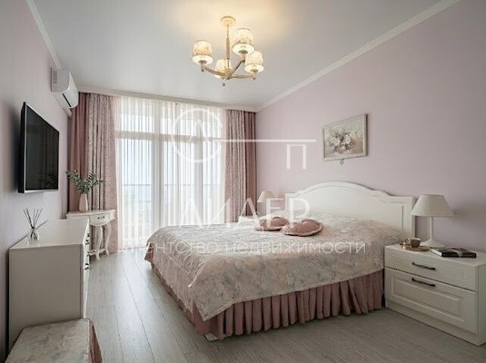 Продам двухкомнатную (2-комн.) квартиру, Трунова (Центральный р-н) пер, 6к3, Сочи г