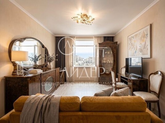 Продам двухкомнатную (2-комн.) квартиру, Трунова (Центральный р-н) пер, 6к3, Сочи г