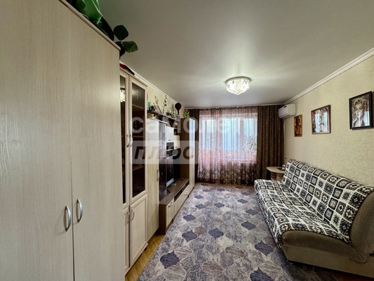 Продам трехкомнатную (3-комн.) квартиру, Полковая ул, 253, Славянск-на-Кубани г