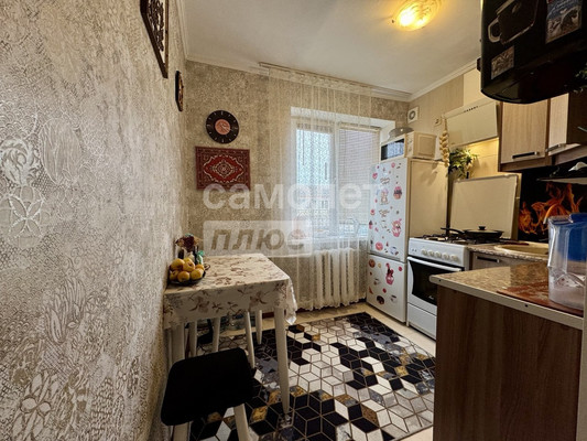 Продам трехкомнатную (3-комн.) квартиру, Полковая ул, 253, Славянск-на-Кубани г