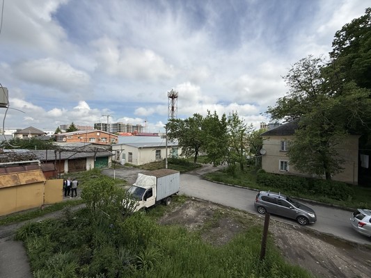 Продам двухкомнатную (2-комн.) квартиру, Шортанова ул, 175к1, Нальчик г
