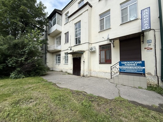 Продам двухкомнатную (2-комн.) квартиру, Шортанова ул, 175к1, Нальчик г