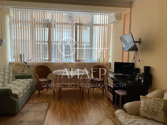 Продам однокомнатную (1-комн.) квартиру, Рахманинова (Центральный р-н) пер, 39к12, Сочи г