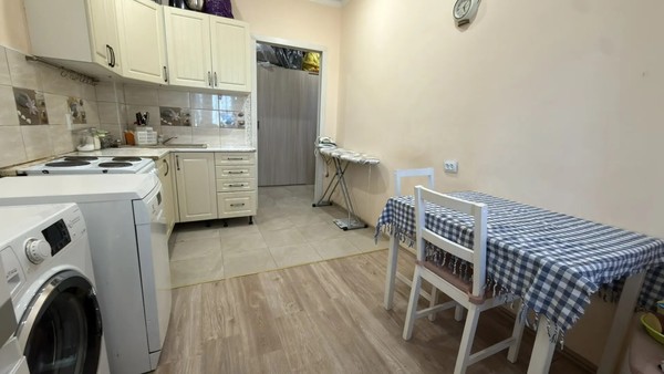 Продам двухкомнатную (2-комн.) квартиру, Кадетская ул, 9, Краснодар г