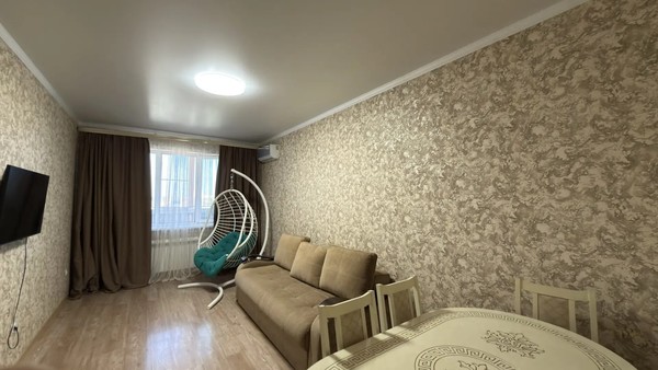 Продам двухкомнатную (2-комн.) квартиру, Кадетская ул, 9, Краснодар г