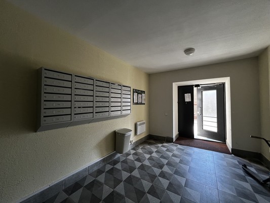 Продам трехкомнатную (3-комн.) квартиру, Кирова ул, 25, Йошкар-Ола г