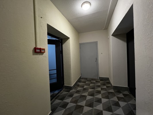 Продам трехкомнатную (3-комн.) квартиру, Кирова ул, 25, Йошкар-Ола г