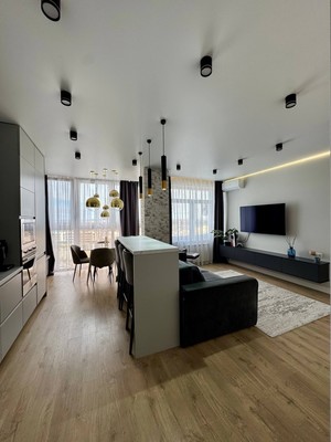 Продам двухкомнатную (2-комн.) квартиру, Строителей ул, 111, Ханты-Мансийск г