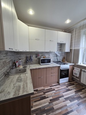 Продам двухкомнатную (2-комн.) квартиру, Октябрьское ш, 37, Волгодонск г