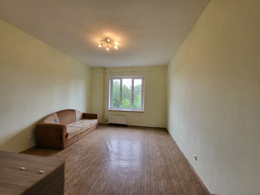 Продам однокомнатную (1-комн.) квартиру, Рощинская ул, 17Б, Гатчина г