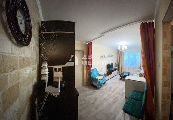 Продам двухкомнатную (2-комн.) квартиру, Мира пр-кт, 180, Южно-Сахалинск г